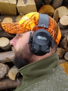 Recenzia elektronických  slúchadiel BM