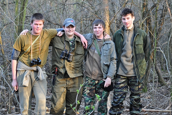 mladí priatelia poľovníctva