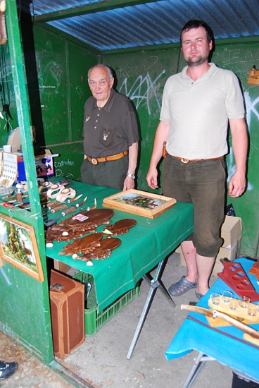 ukážky výrobkov z dreva a parožia