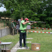 víťaz v streľbe na asfaltové terče