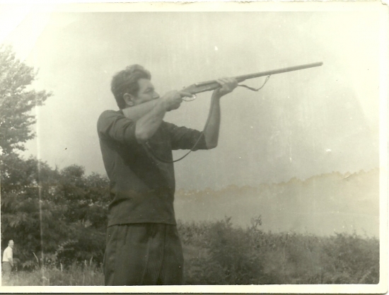 môj starý otec na strelnici