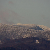 Pohlad z okna-pohorie Kľak