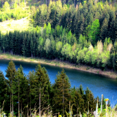 VN Hriňová obklopená krásou hôr.