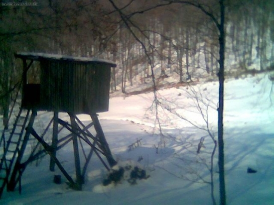 HALACOV POSED S DVOMA POSTELAMI