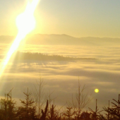 Východ slnka nad magurou