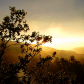 očarujúci západ slnka po búrke.....