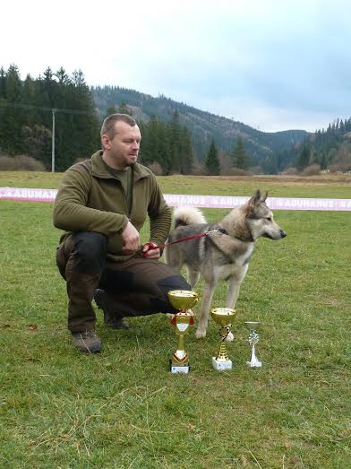 kamarát Niran s nejakým Janom