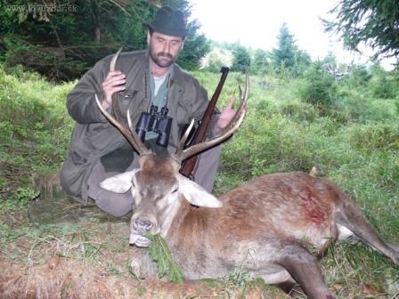 Strýcův první jelen, osmerák 5let