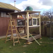 Začiatok stavby posedu