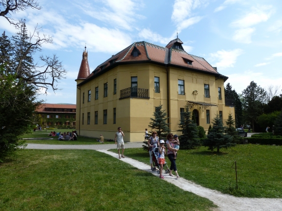 Poľ. zámoček Topolčianky