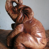 slon (plastika 40x25x25cm)