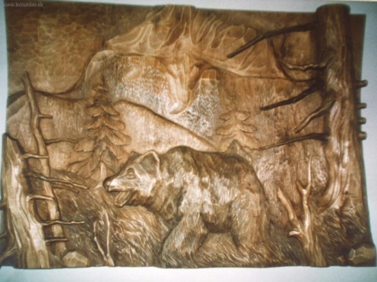 medveď (drevorezba 100x 70cm)