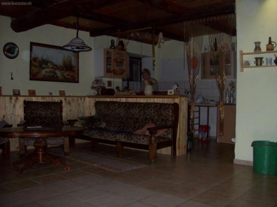 na chatě v horách a dcerka