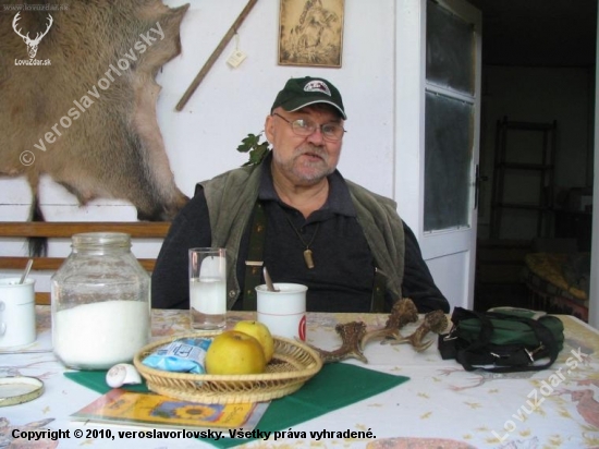 František po lovu na chatě