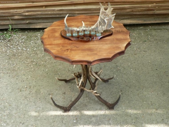 ja vyrabam taketo stoly