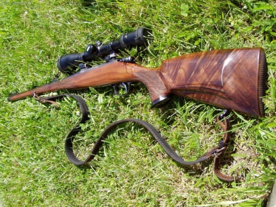 moje nová CZ 550 FS ráže 8x57JS s pažbou od pana Wiesnera