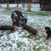 s mými dvěma syny, Tarou a úlovky holé daňčí zvěře