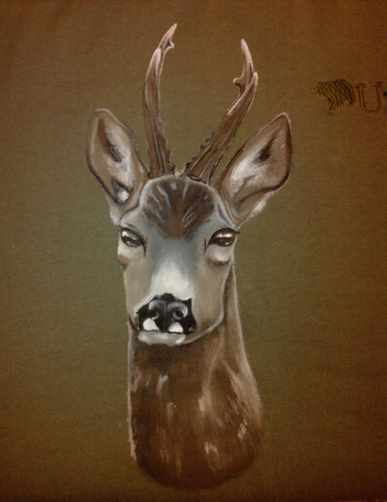 detail maľby-srnec na tričku