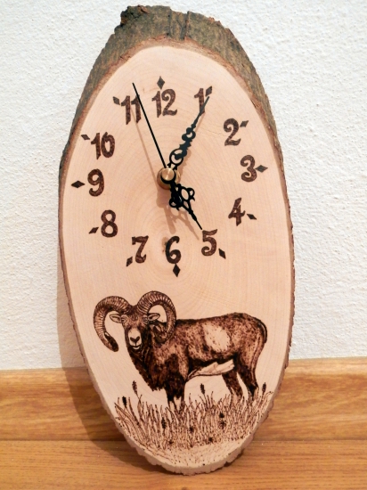 hodiny s muflónom