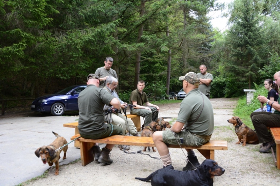 ..preložiť, obtočiť, zatiahnuť... :-)