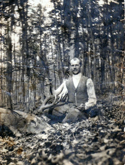 ...môj prapraprastarý otec s jeleňom-raritkou....