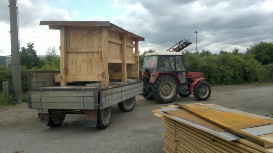 vývoz nového krmelca 3,5 x 2,10 x 2 m