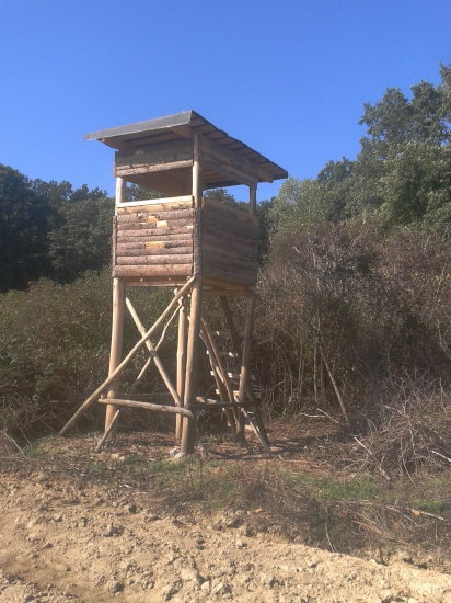 Nový posed v združení.