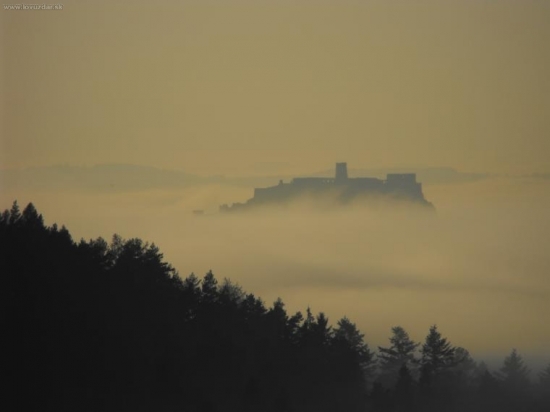 Spišský hrad v hmle
