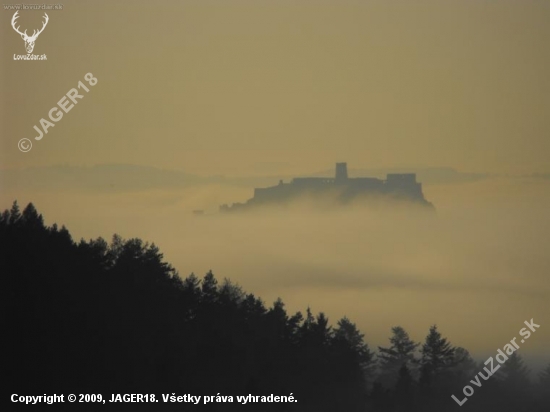 Spišský hrad v hmle