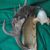 Už dozneli na horách jeleni.