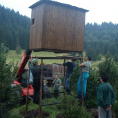 a už stojí aj nový