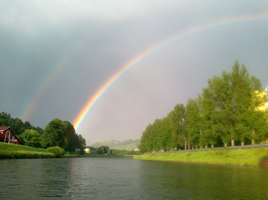 ..ticho pred búrkou..