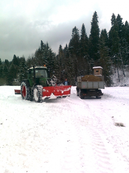 Odpluhovať,nakrmiť.