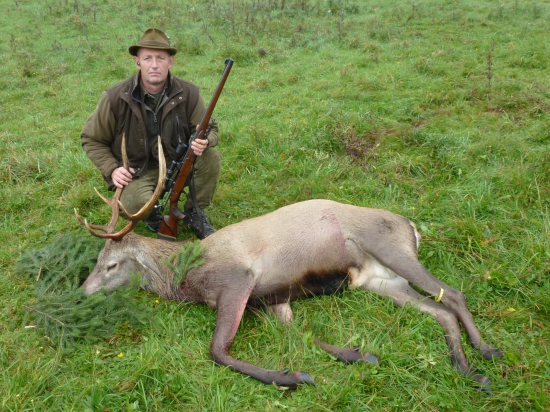 poriadne vychodený a vysnívaný prvý jeleň