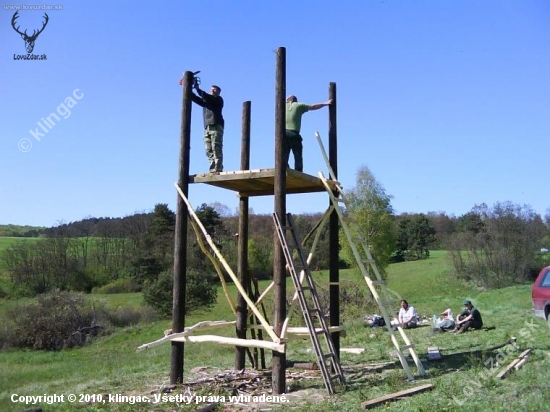 Podlaha už je