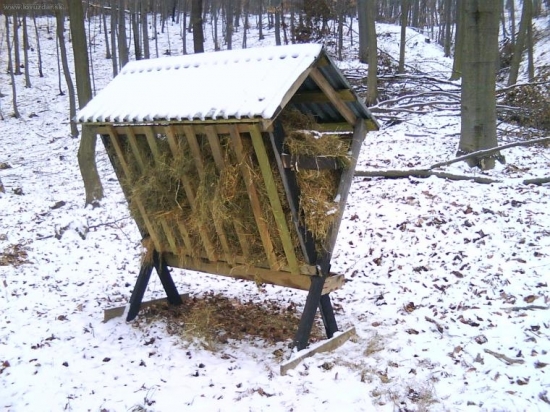 Krmnne zariadenie na seno