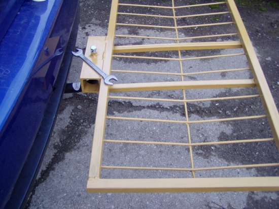 nosič zvěře na tažné zařízení