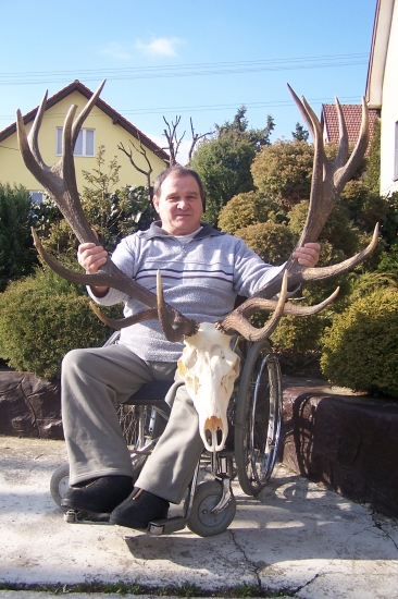 Joži  Doktor s jedním ze svých pokladú velké sbírky