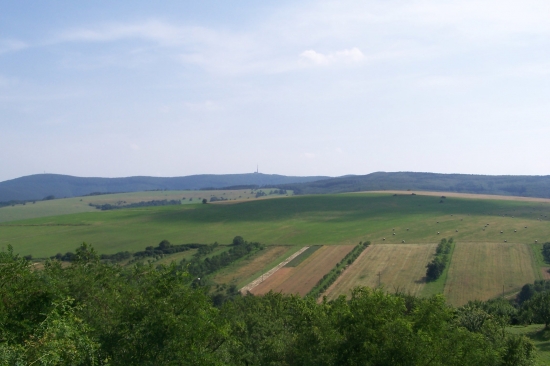 krajina v pozadí s Javořinou