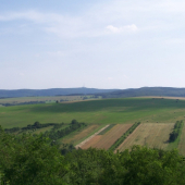 krajina v pozadí s Javořinou