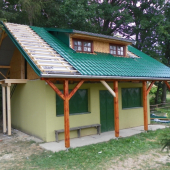 pokračujeme na  obnově chaty našeho MS