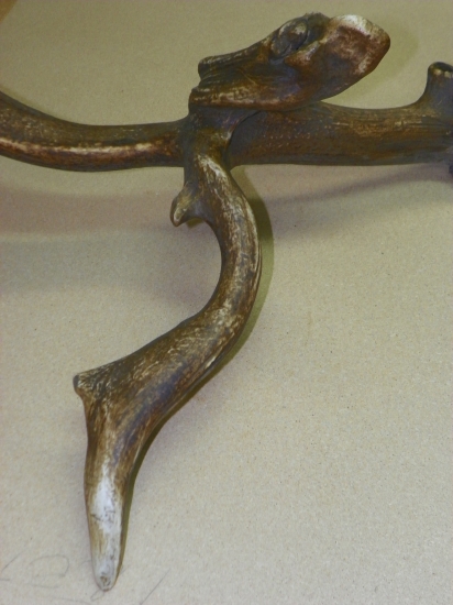 část zhozu ve tvaru hada