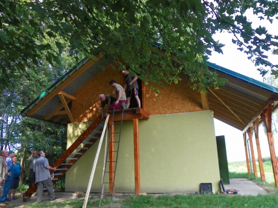 montujeme schodiště do podkroví -chata MS