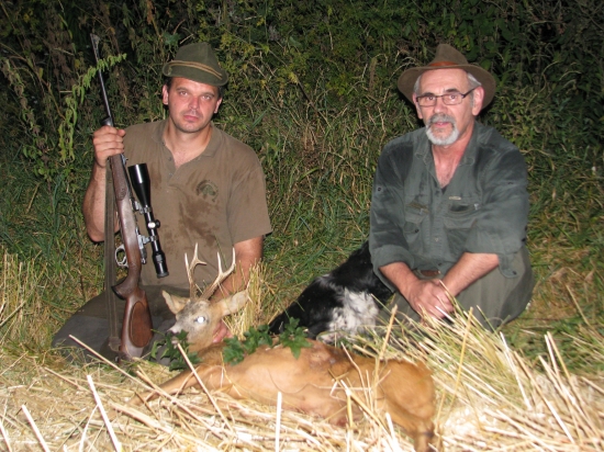 doprovod kamaráda  na lovu