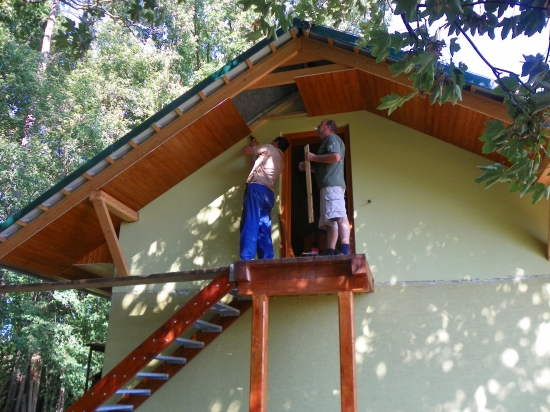 práce na chatě našeho MS