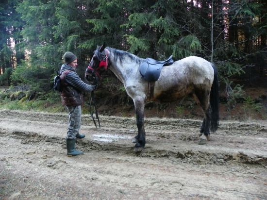 polovnícký adept na kontrole fotopastí