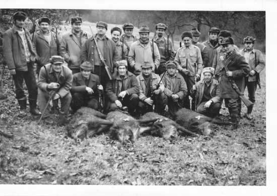 Spoločná fotka po spoločnej poľovačke.
