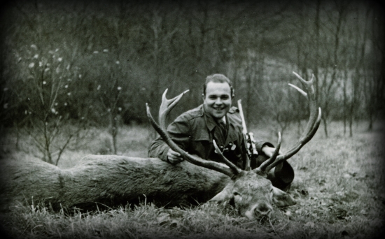 So širokým úsmevom...