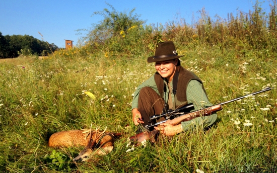 Za šípkovým keřem ...