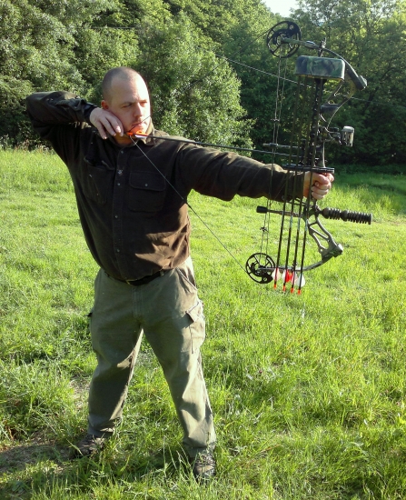 Prvy kontakt s lukom.